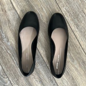 ECCO 40 women’s Black ballerina flats